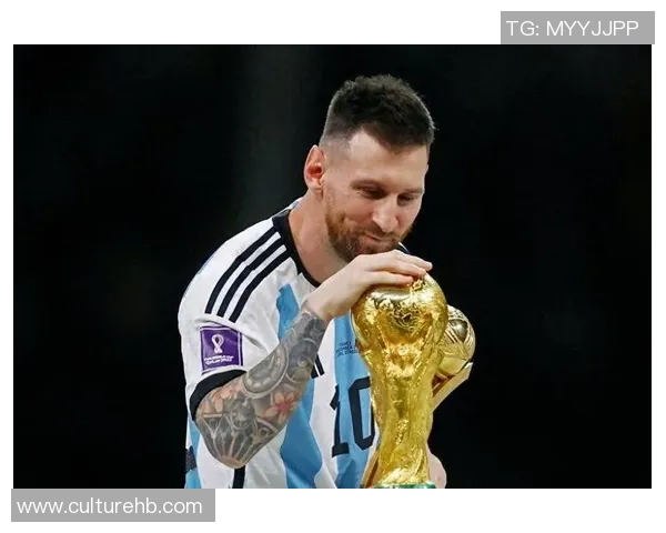 梅西六夺金球奖:足坛传奇的巅峰荣耀与不朽传奇 梅西六夺金球奖:足坛传奇的巅峰荣耀与不朽传奇