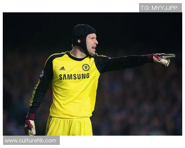 亲签足球球星的传奇之路与背后的动人故事